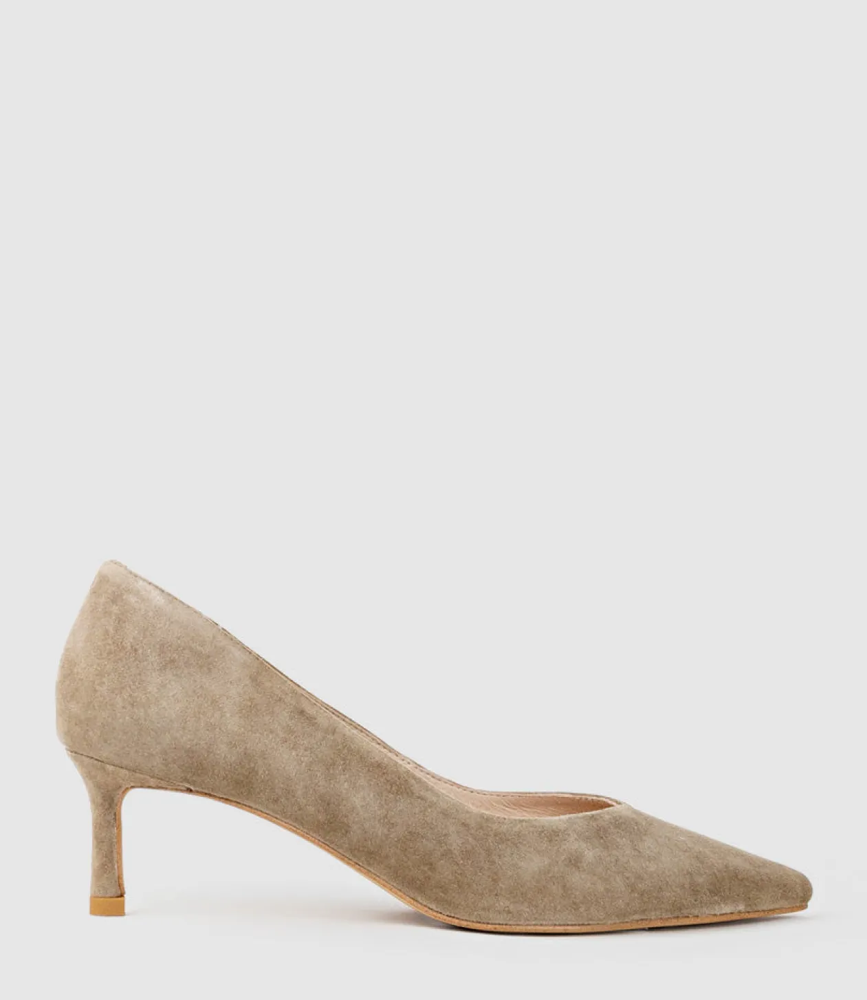 Annette55 V Throat Pump In Latte Suede