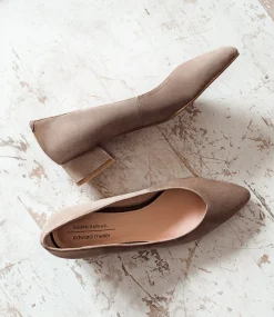 Audrey35 Low Block Heel Pump In Latte Suede