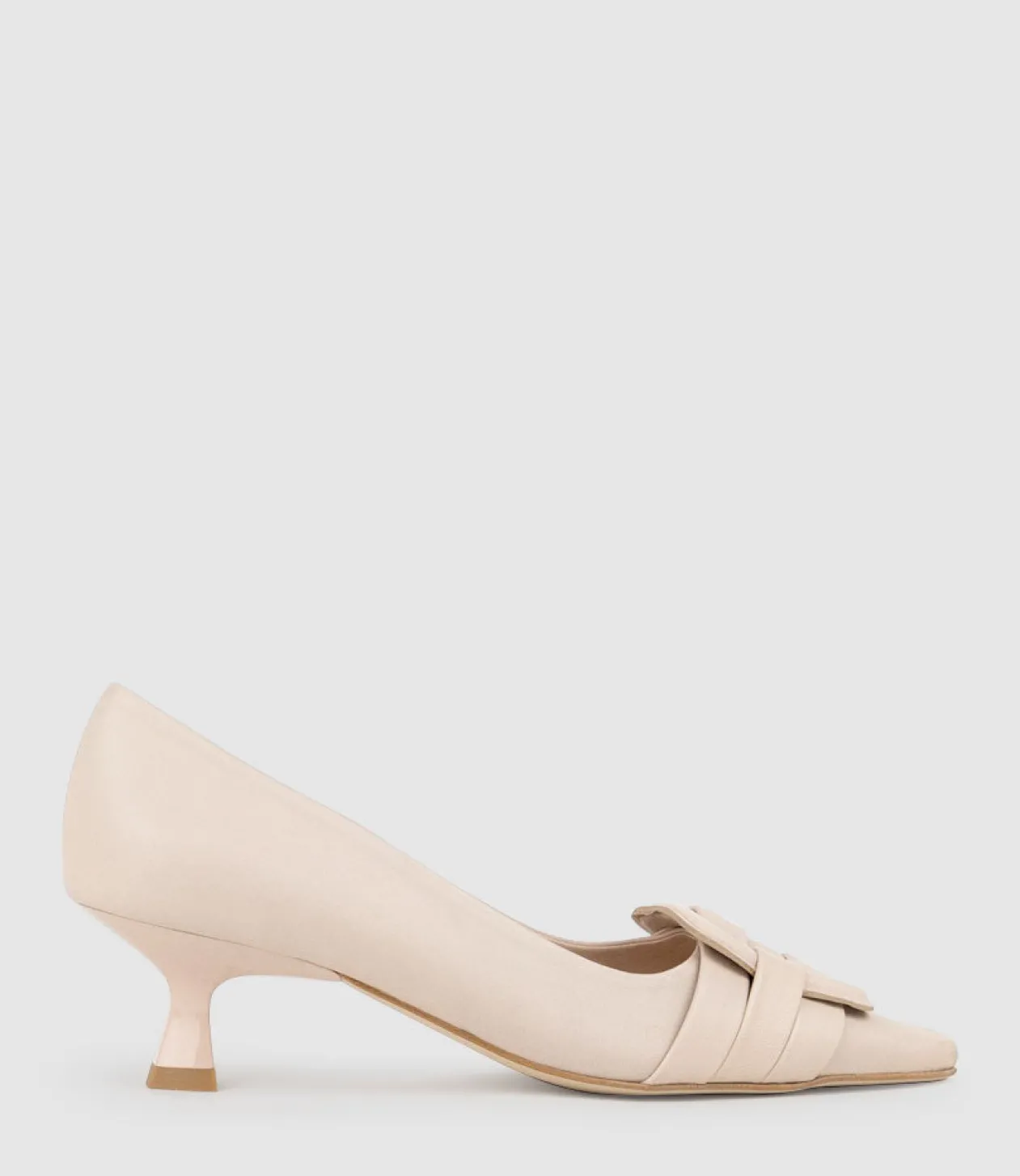 Destra60 Pointed Pump With Buckle In Nude