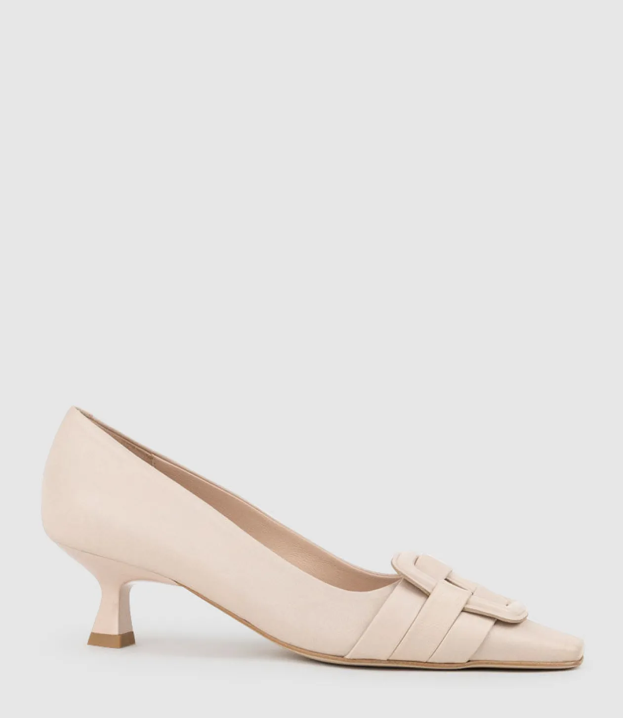 Destra60 Pointed Pump With Buckle In Nude