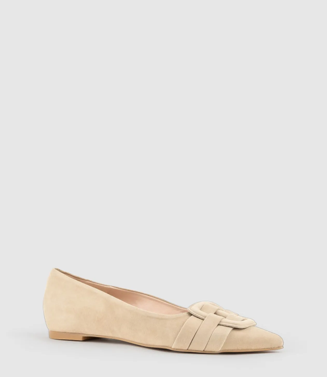 Destraflat Pointed Ballet With Buckle In Camel Suede