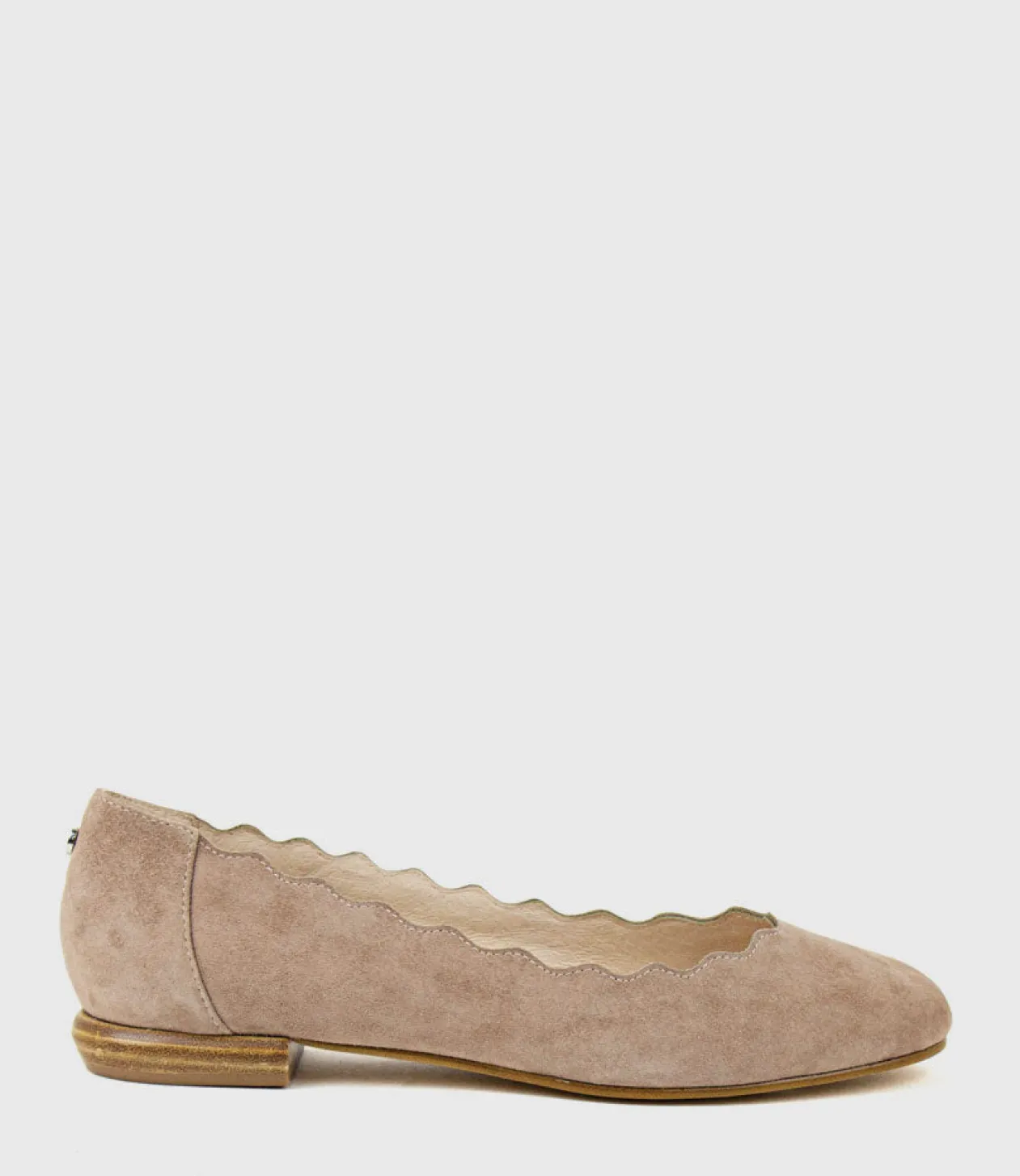 Fara Scalloped Ballet Flat In Nude Suede
