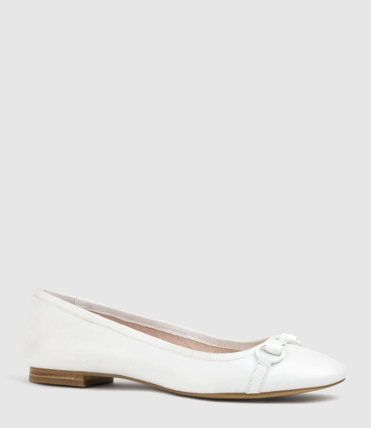 Finity Classic Ballet With Tonal Trim In Offwhite