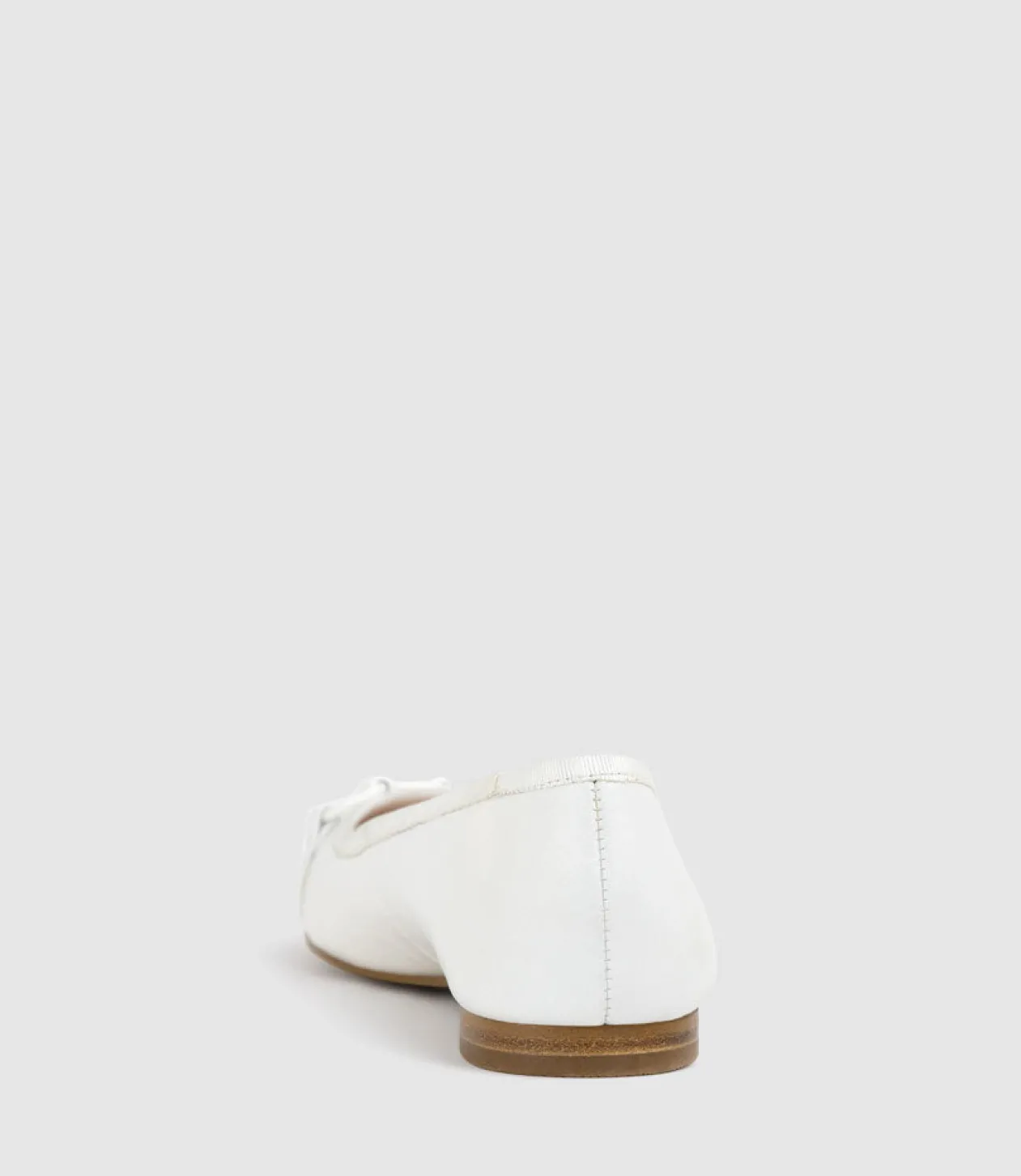 Finity Classic Ballet With Tonal Trim In Offwhite