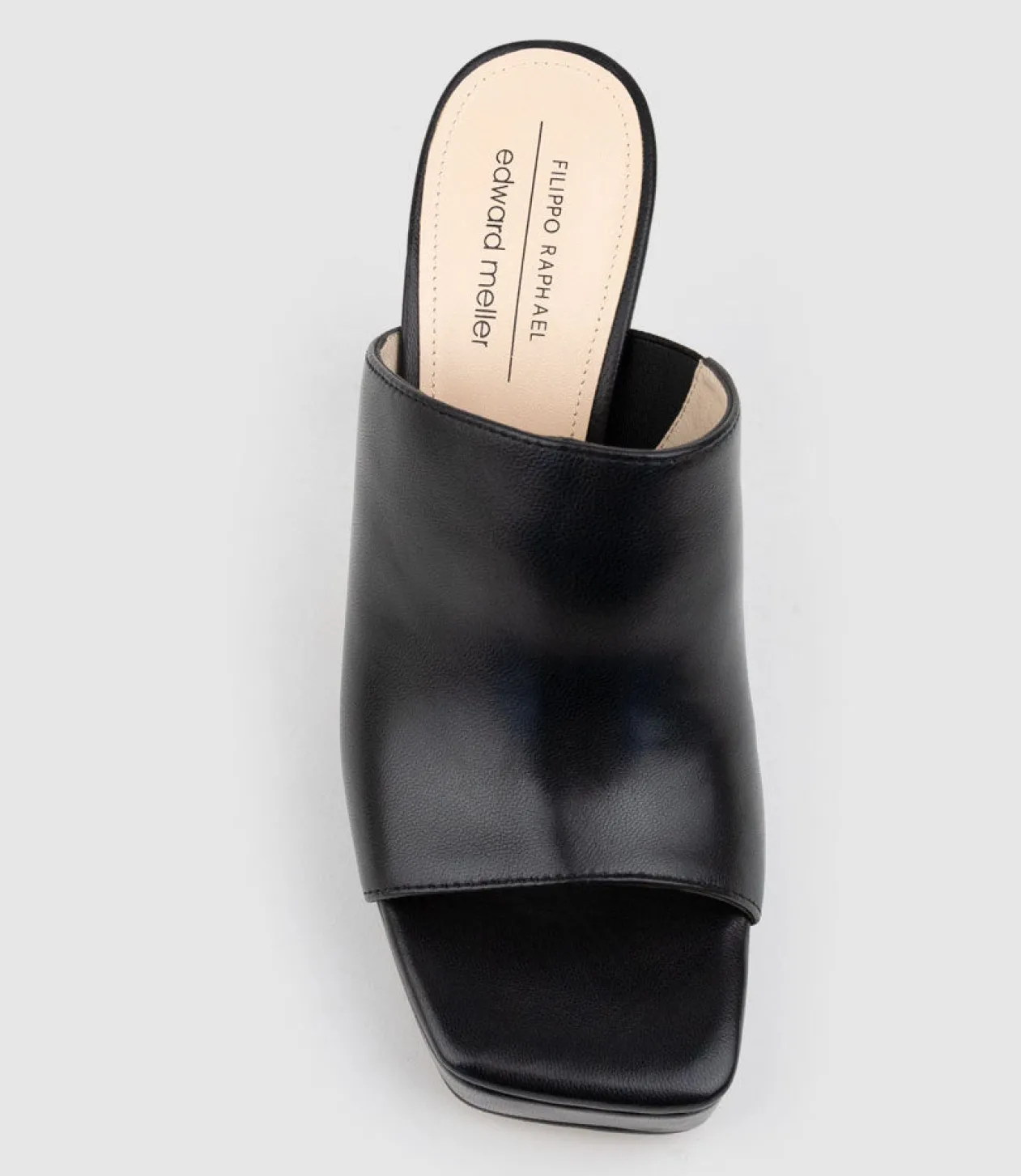 Isha110 Platform Slide In Black