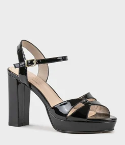 Regent100 Interlocked Detail Platform Sandal In Black Patent
