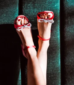 Serene100 Sandal With Crystal Bow In Red Satin