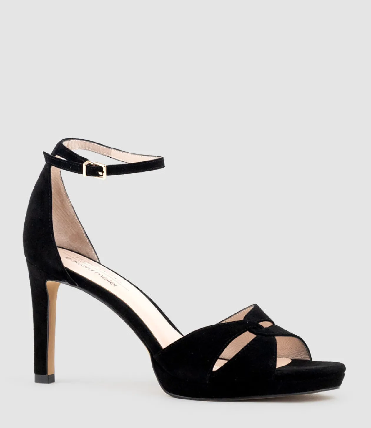 Spencer90 Interlocked Detail Platform Sandal In Black Suede