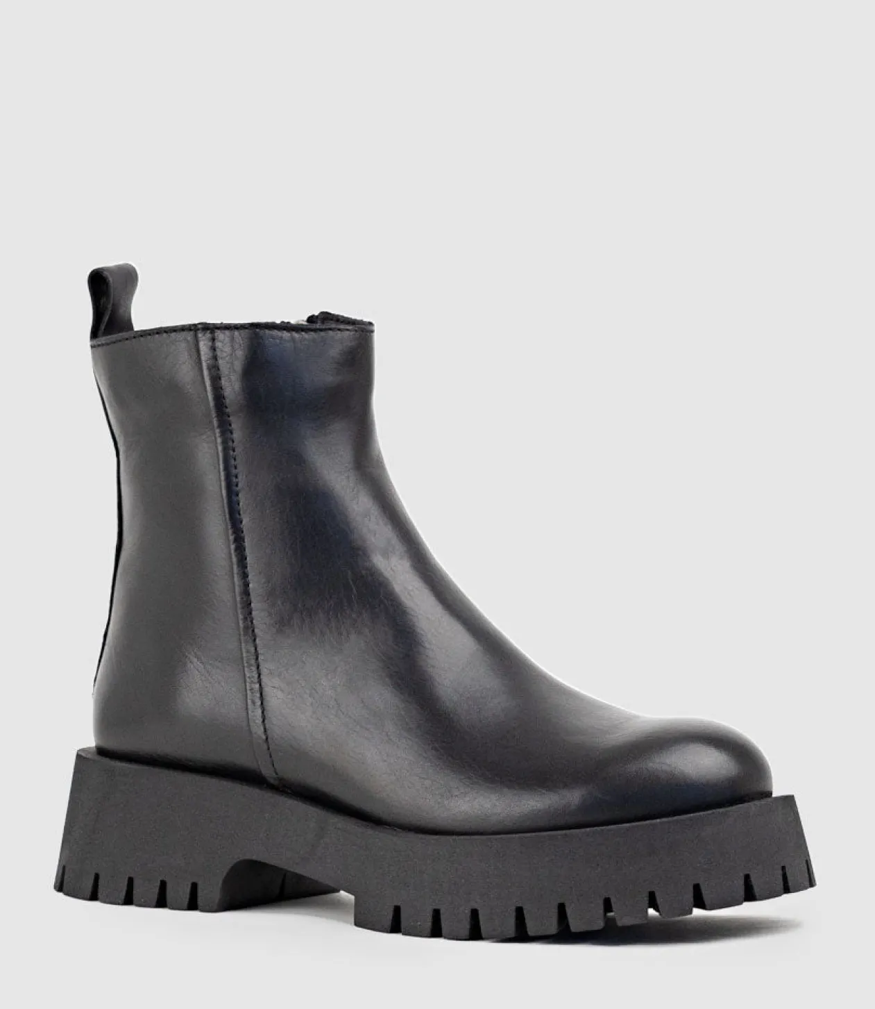 Ulani Ankle Boot On Thick Sole In Black