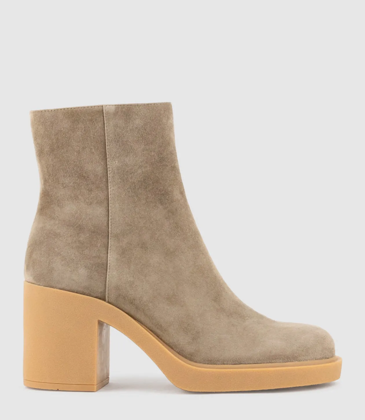 Ultra85 Ankle Boot On Unit In Latte Suede