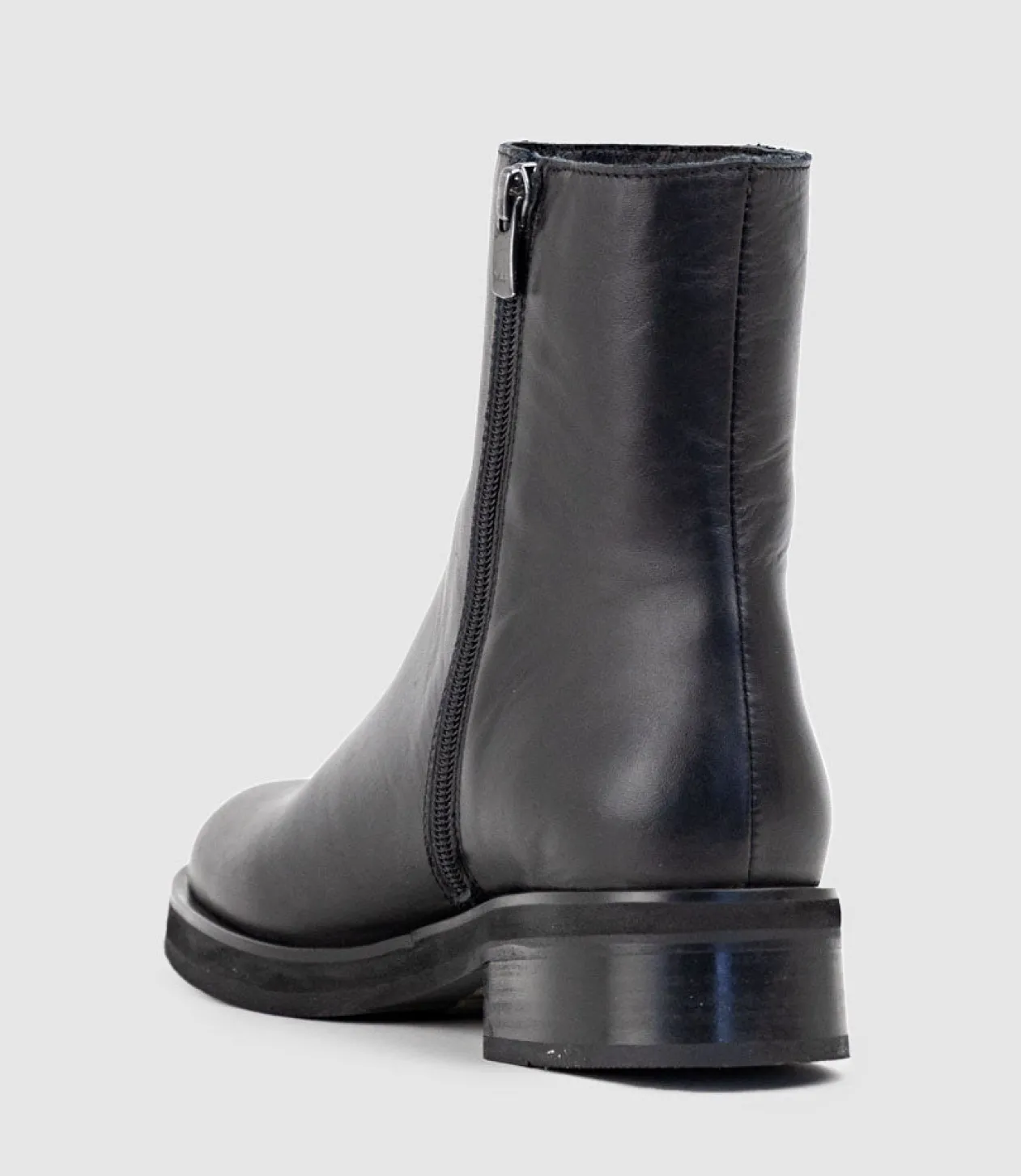 Urias Classic Ankle Boot In Black