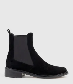 Walker30 Chukka Boot In Black Suede
