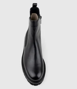 Wallace Chukka Boot On Lug Sole In Black Calf