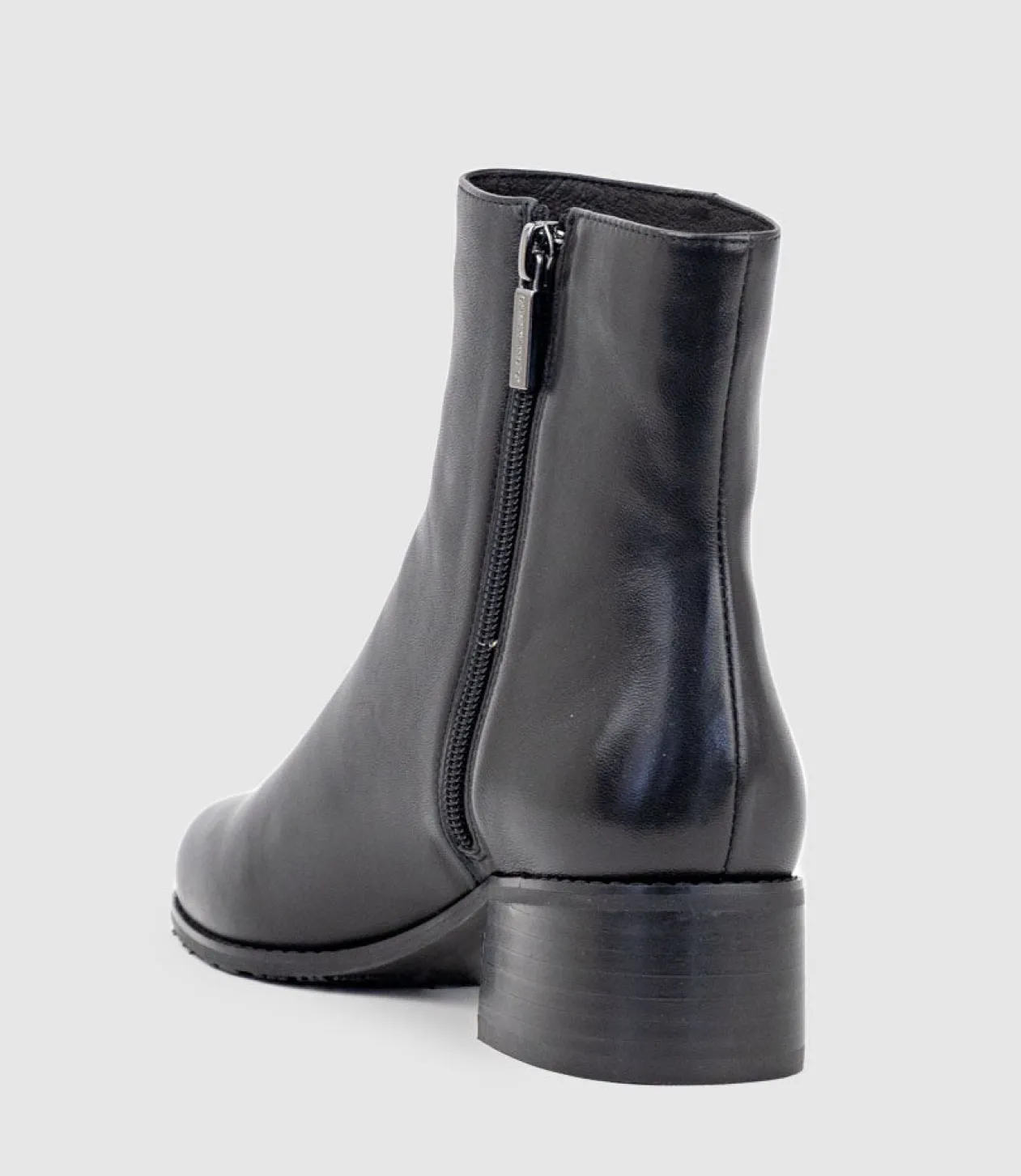Weston40 Ankle Boot With Zip In Black