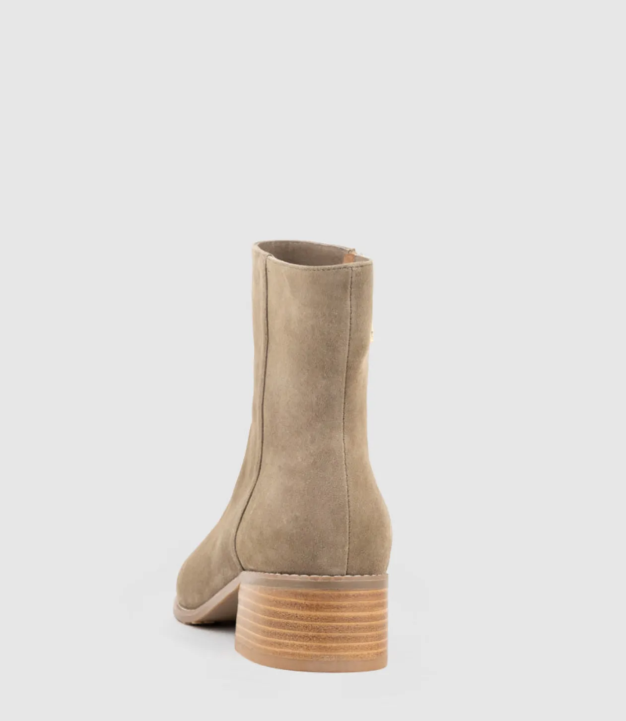 Weston40 Ankle Boot With Zip In Latte Suede