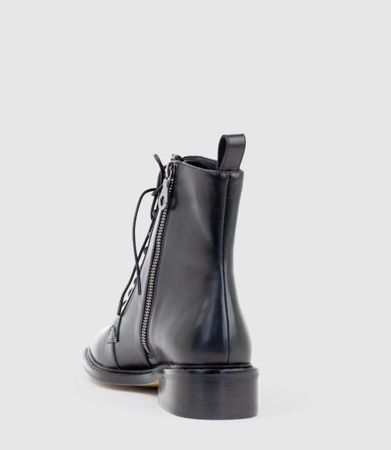 Windsor30 Lace Up Ankle Boot In Black Waxy Calf