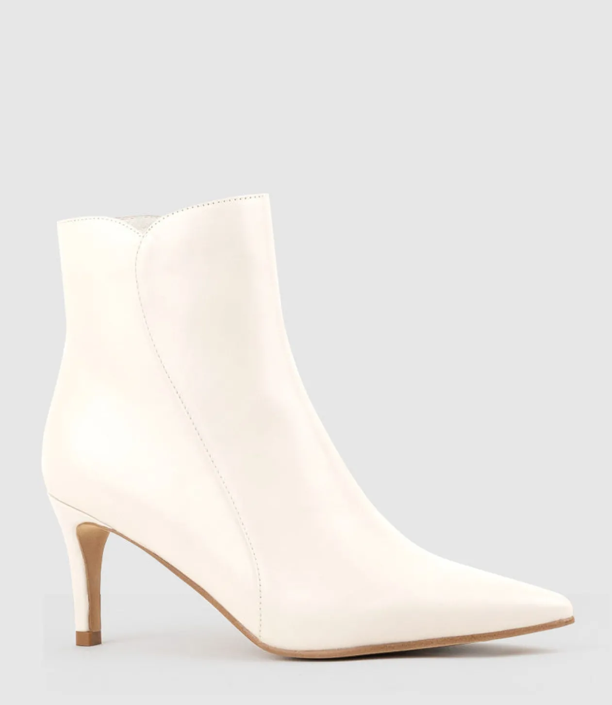 Zaid75 Pointed Ankle Boot In Offwhite Calf