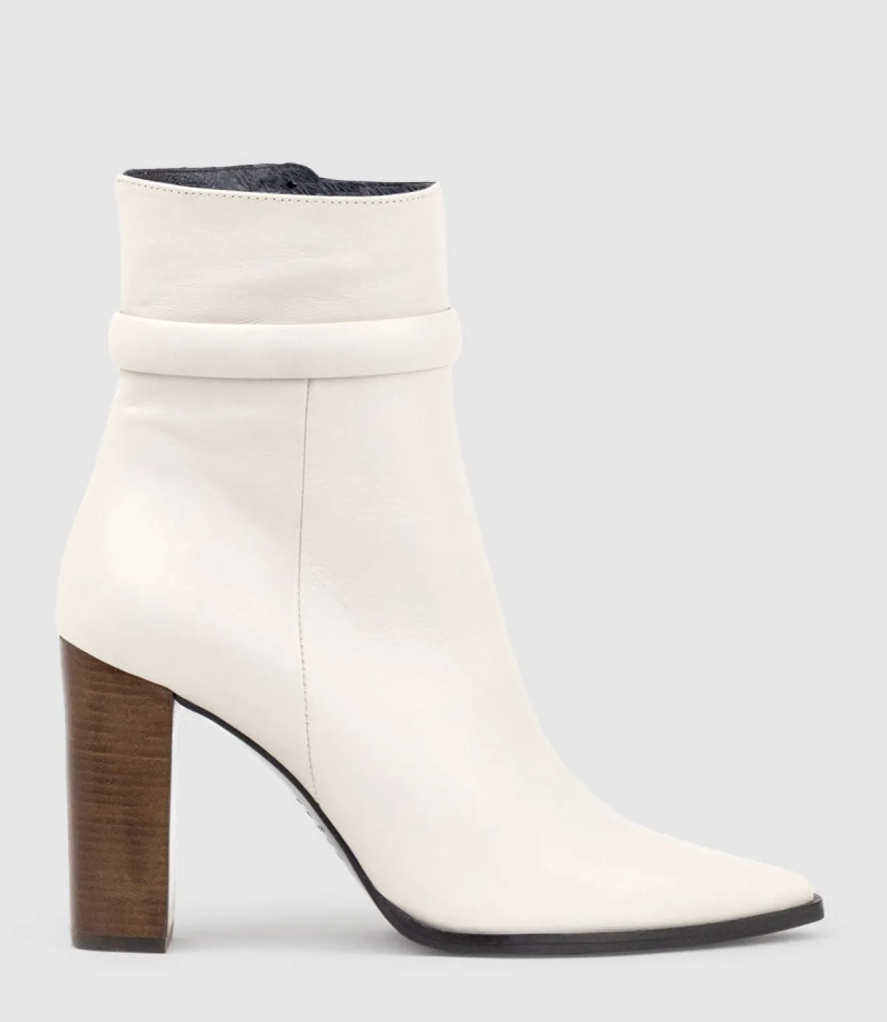 Zambia95 Pointed Ankle Boot In Offwhite