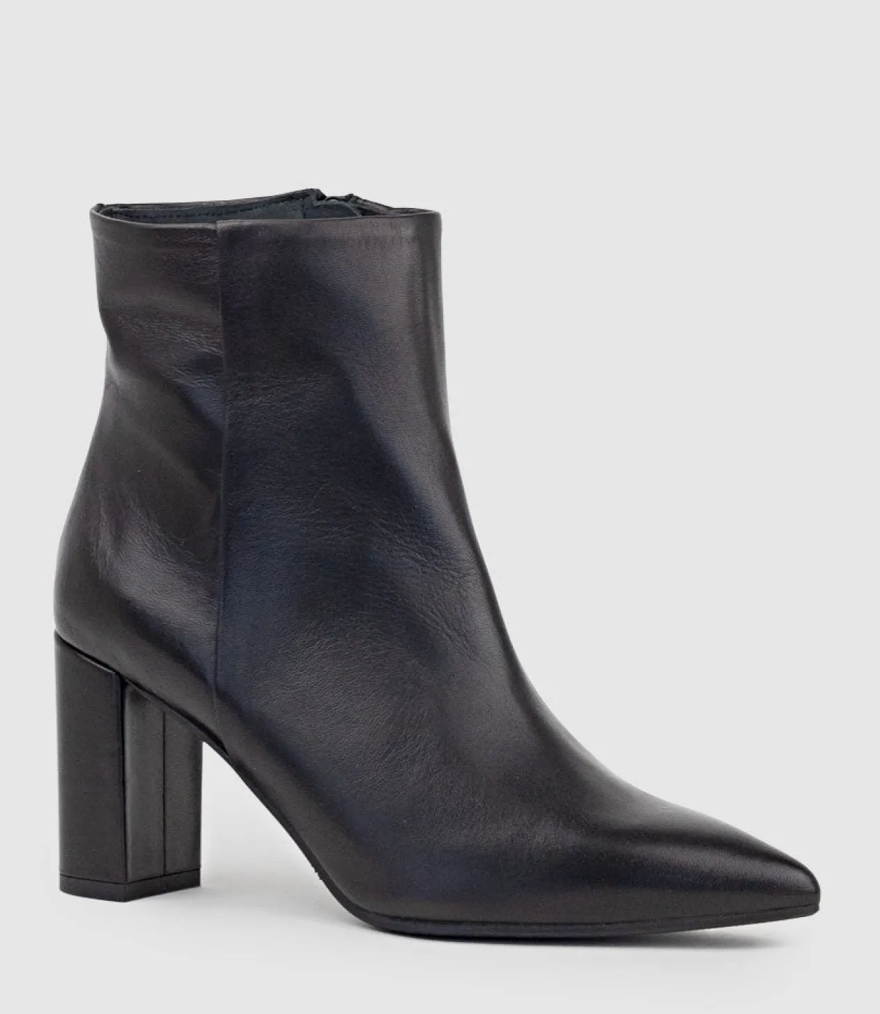 Zim70 Pointed Ankle Boot In Black
