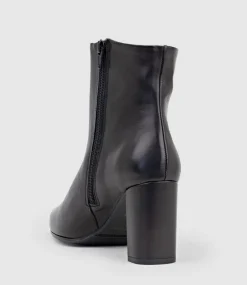 Zim70 Pointed Ankle Boot In Black