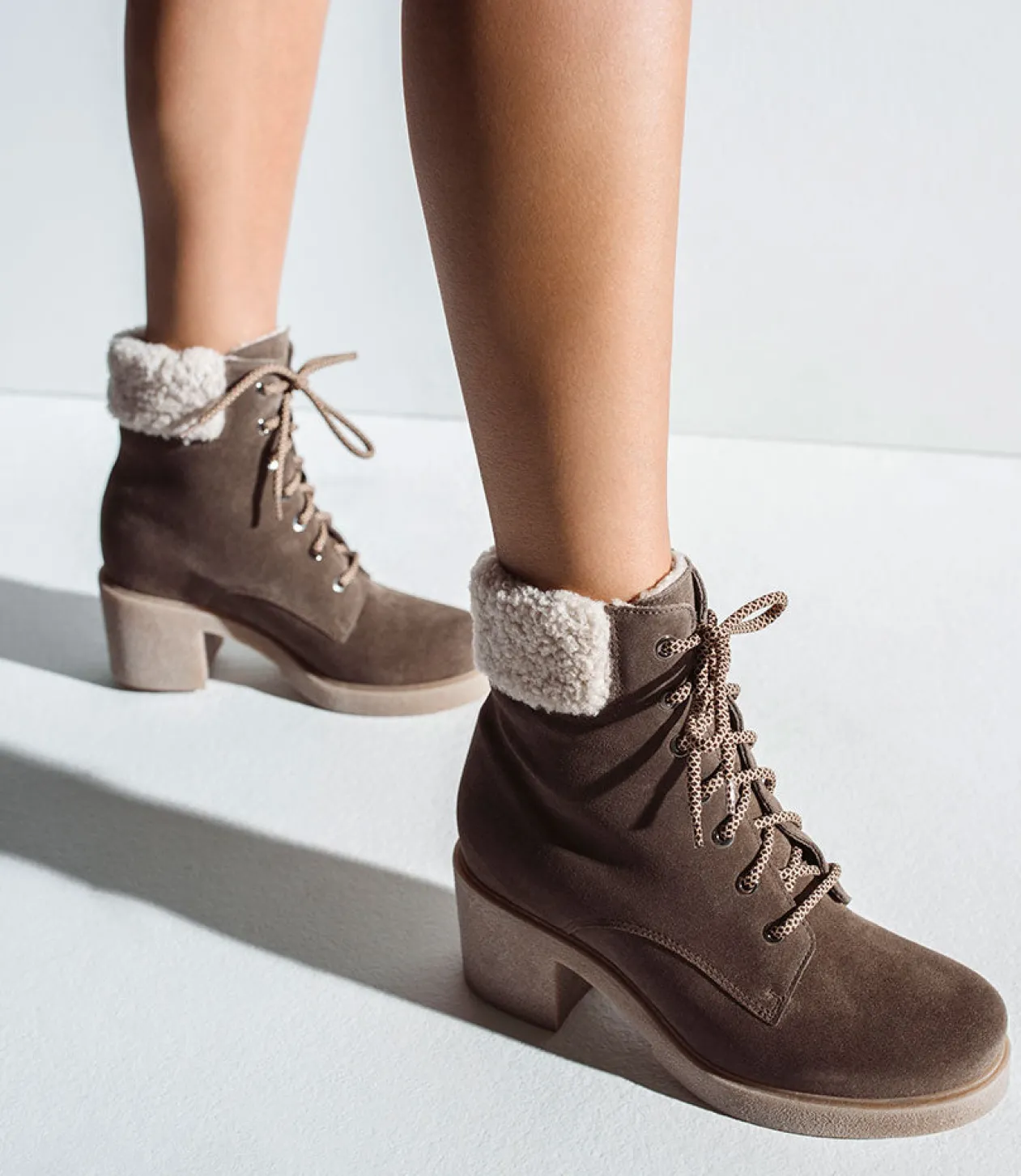 Zoom Lace Up With Shearling In Stone Suede